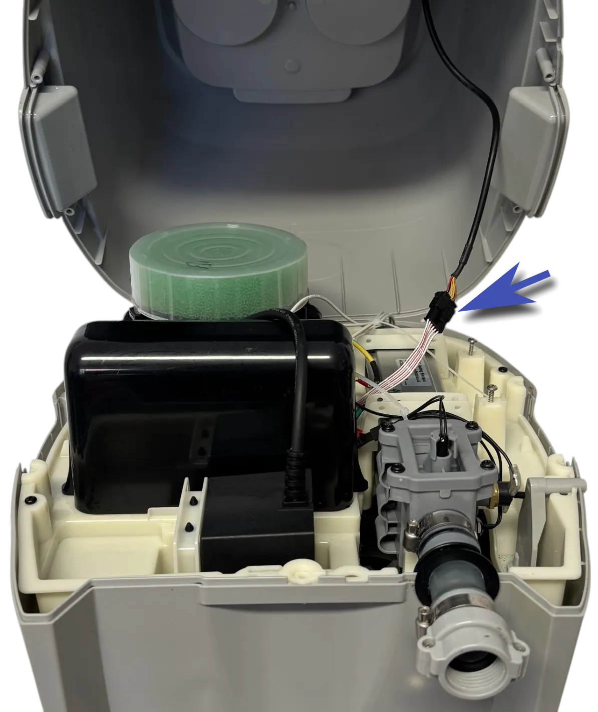 Originale Steckverbindung zwischen Display und Pumpe S100101 lösen